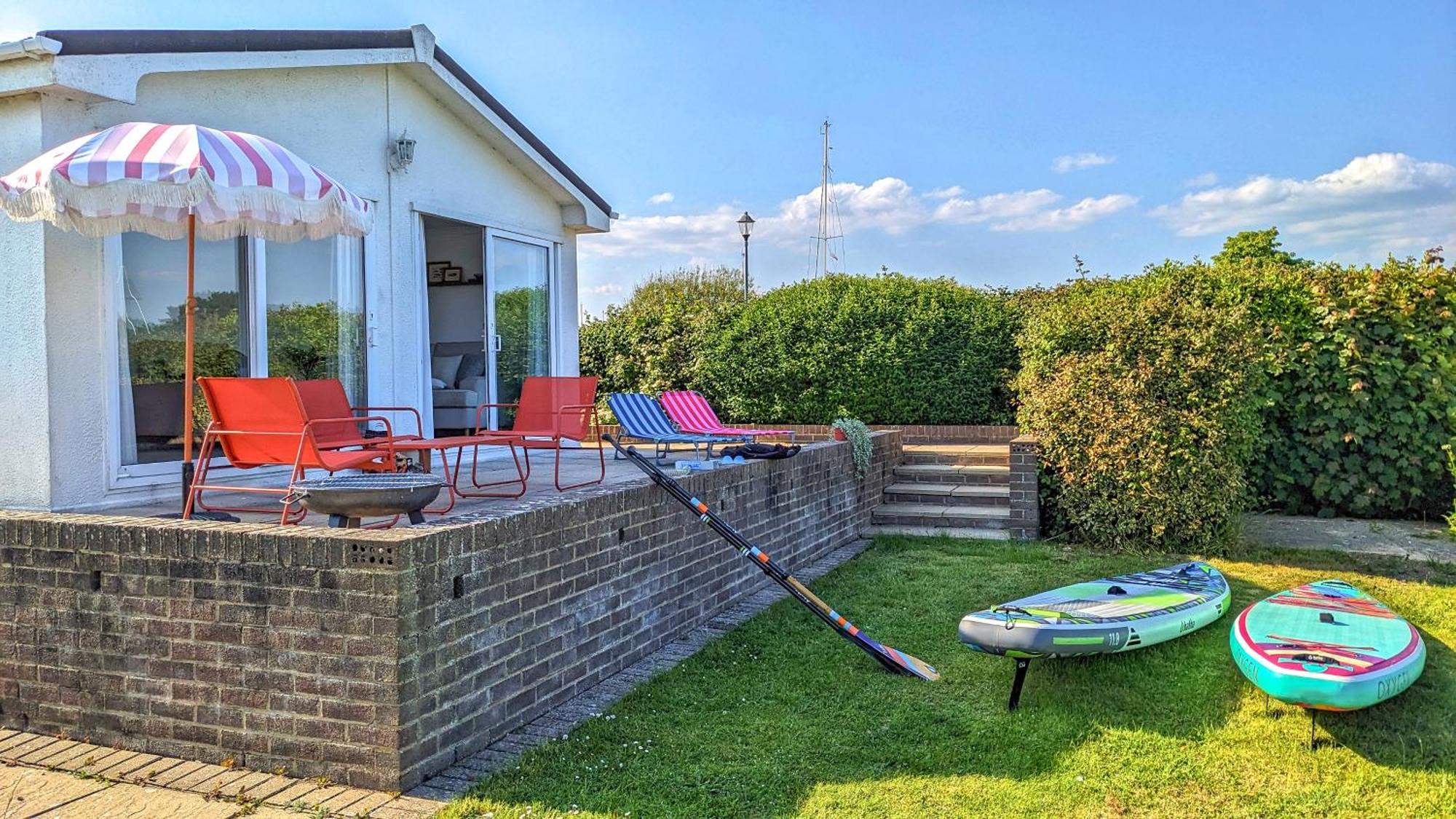 Hot Tub With A View - Christchurch Harbour Dış mekan fotoğraf