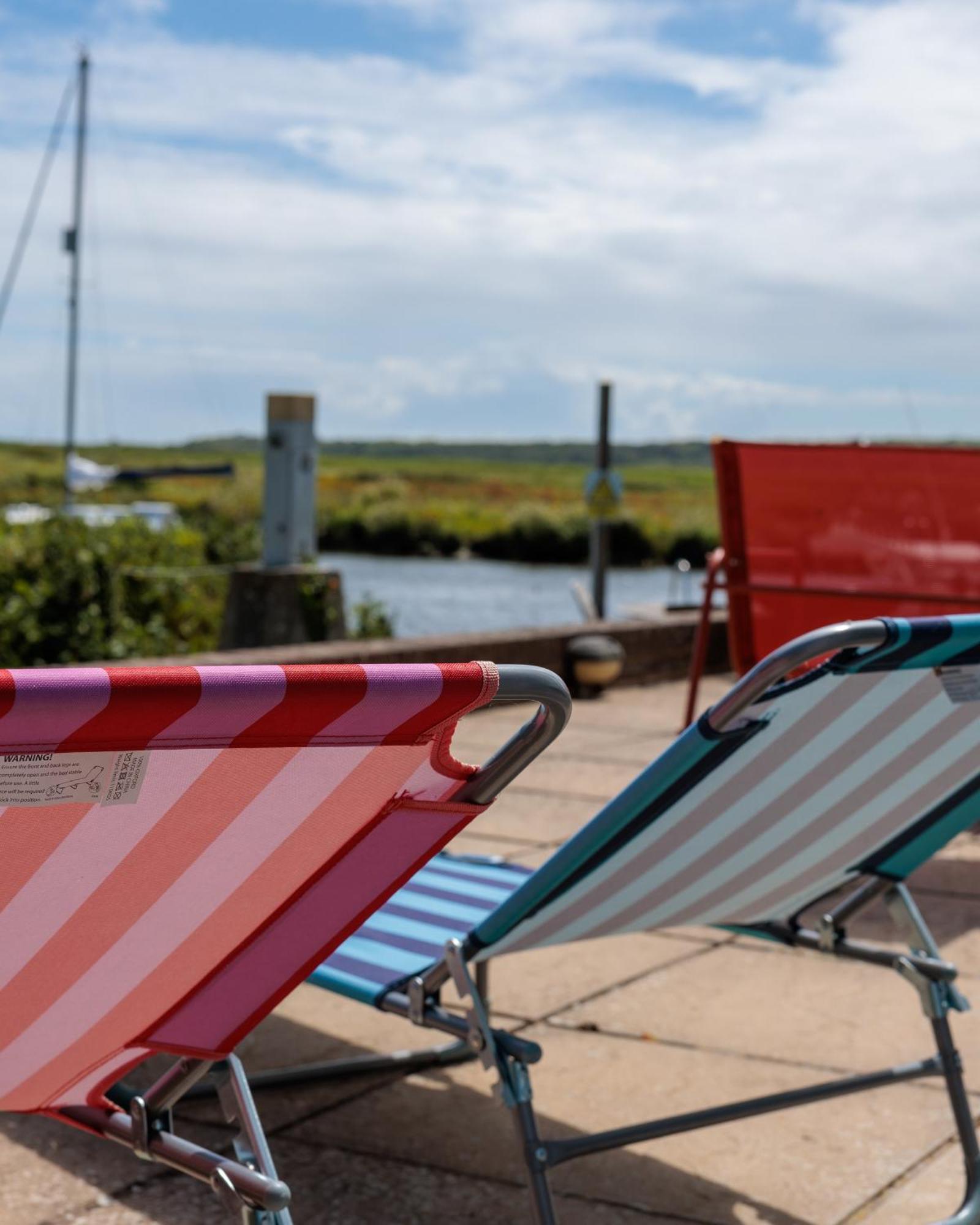 Hot Tub With A View - Christchurch Harbour Dış mekan fotoğraf